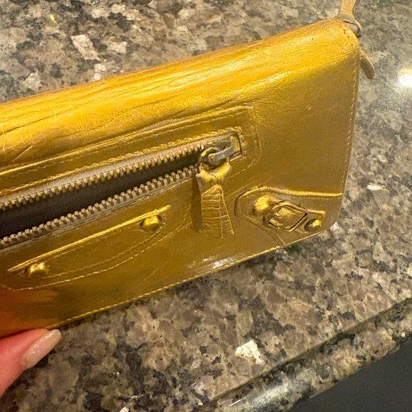 Authentic Balenciaga gold wallet with grey/silver inside metallic long wallet - Picture 8 of 13